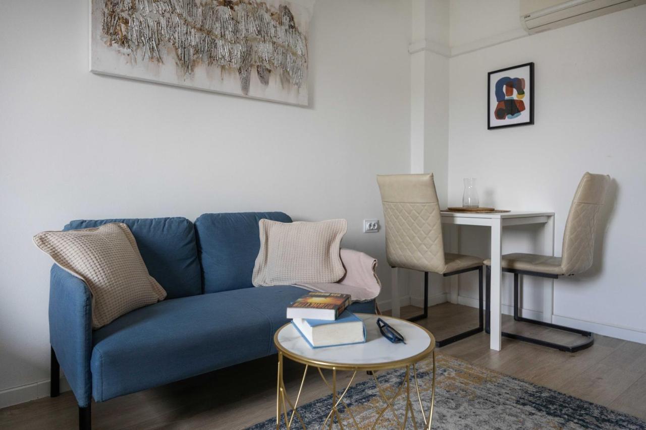 Appartement Bright And Modern Studio Near City Center à Zagreb Extérieur photo