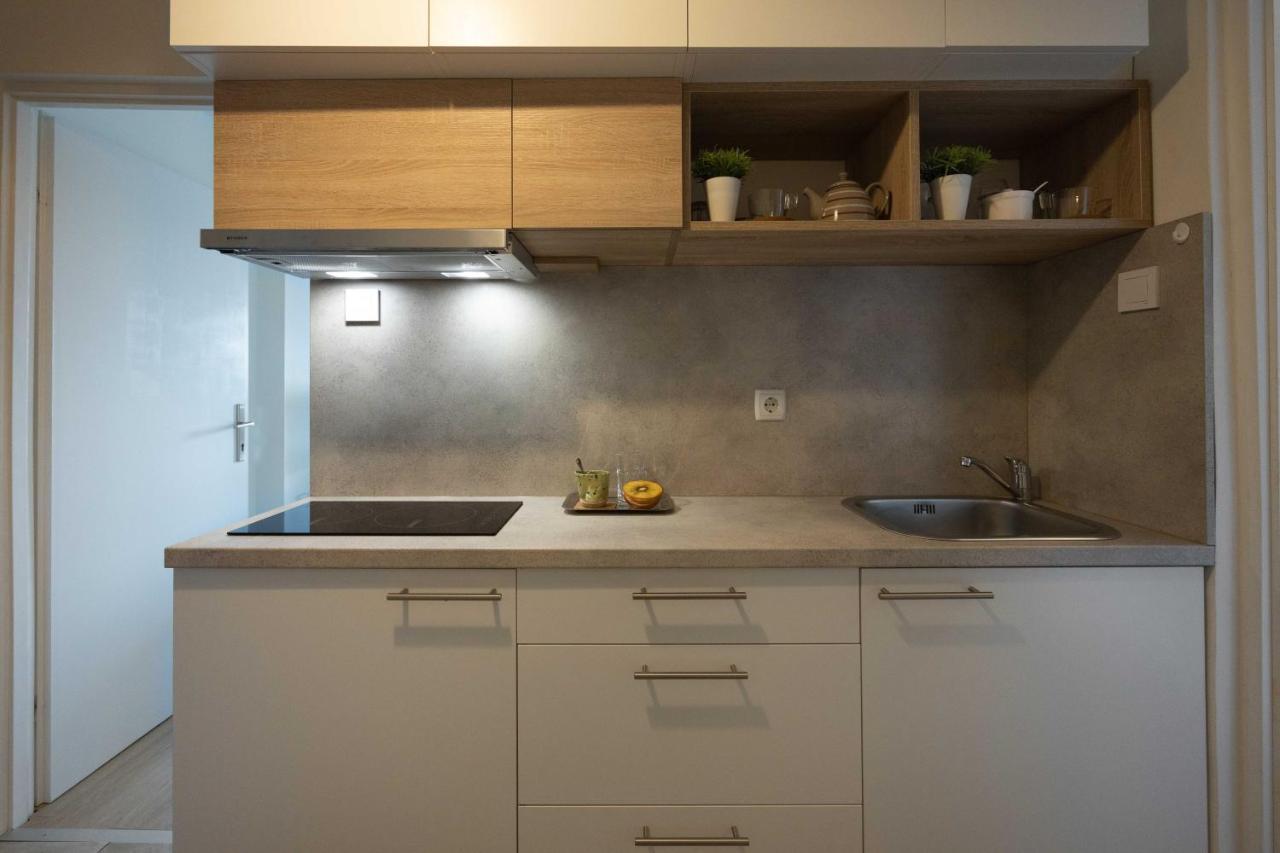 Appartement Bright And Modern Studio Near City Center à Zagreb Extérieur photo