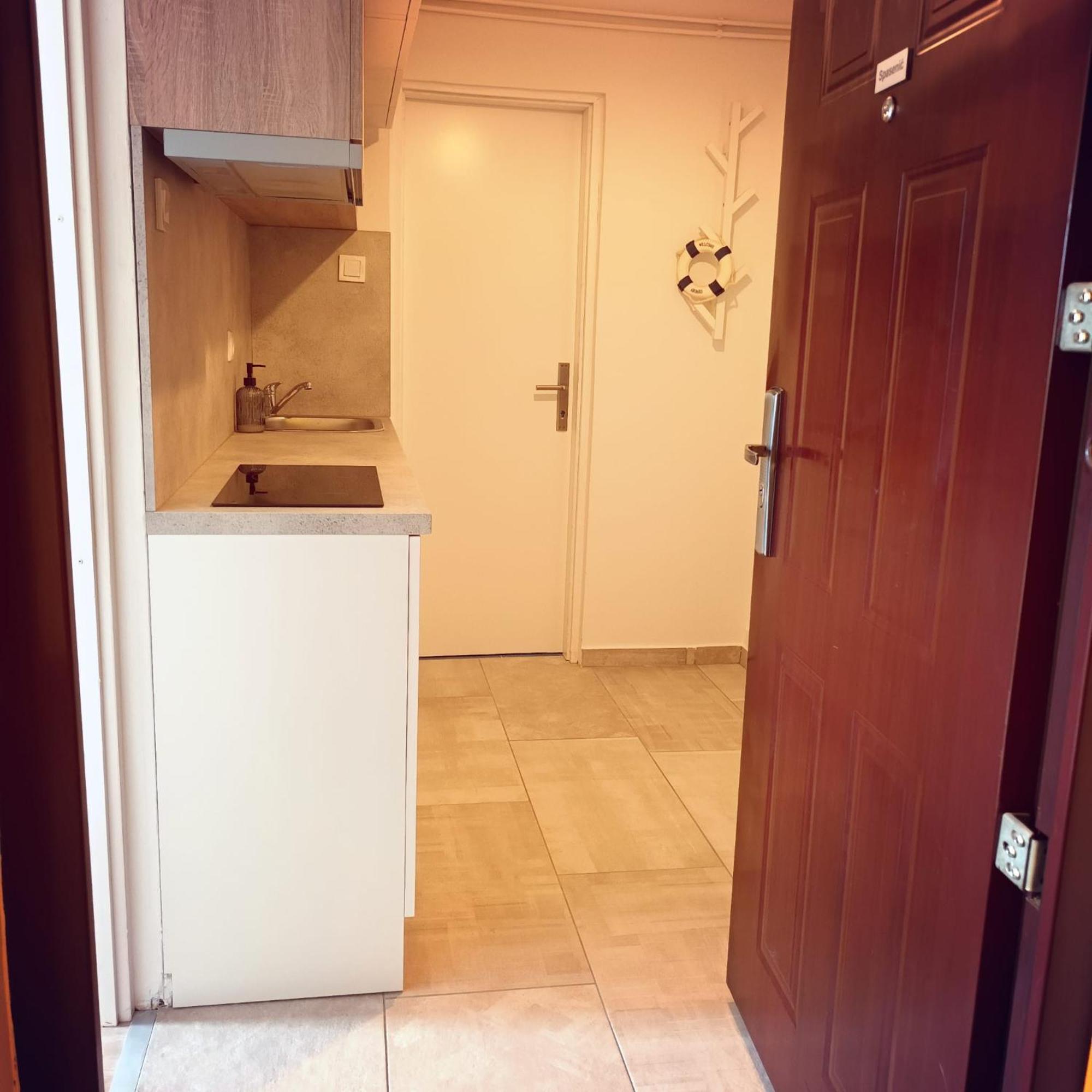 Appartement Bright And Modern Studio Near City Center à Zagreb Extérieur photo